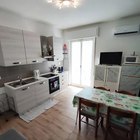Renesmee Apartment Pietra Ligure